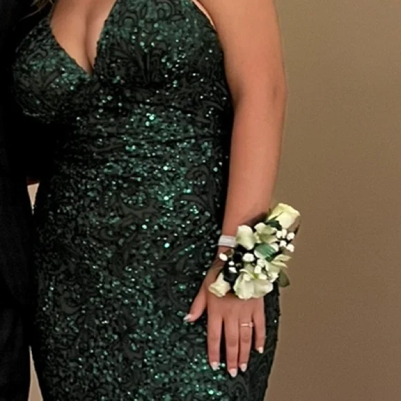 slim fit dress slacks Ellie Wilde 37036 Beaded Long Formal Fitted Mermaid Prom Dress